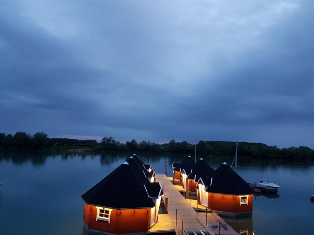Maritime Freizeit Camp "Mfc" Erfurter Seen Buitenkant foto